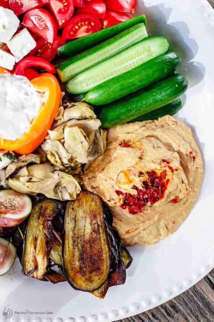 The Ultimate Mediterranean Mezze Platter (How to Video) | The ...
