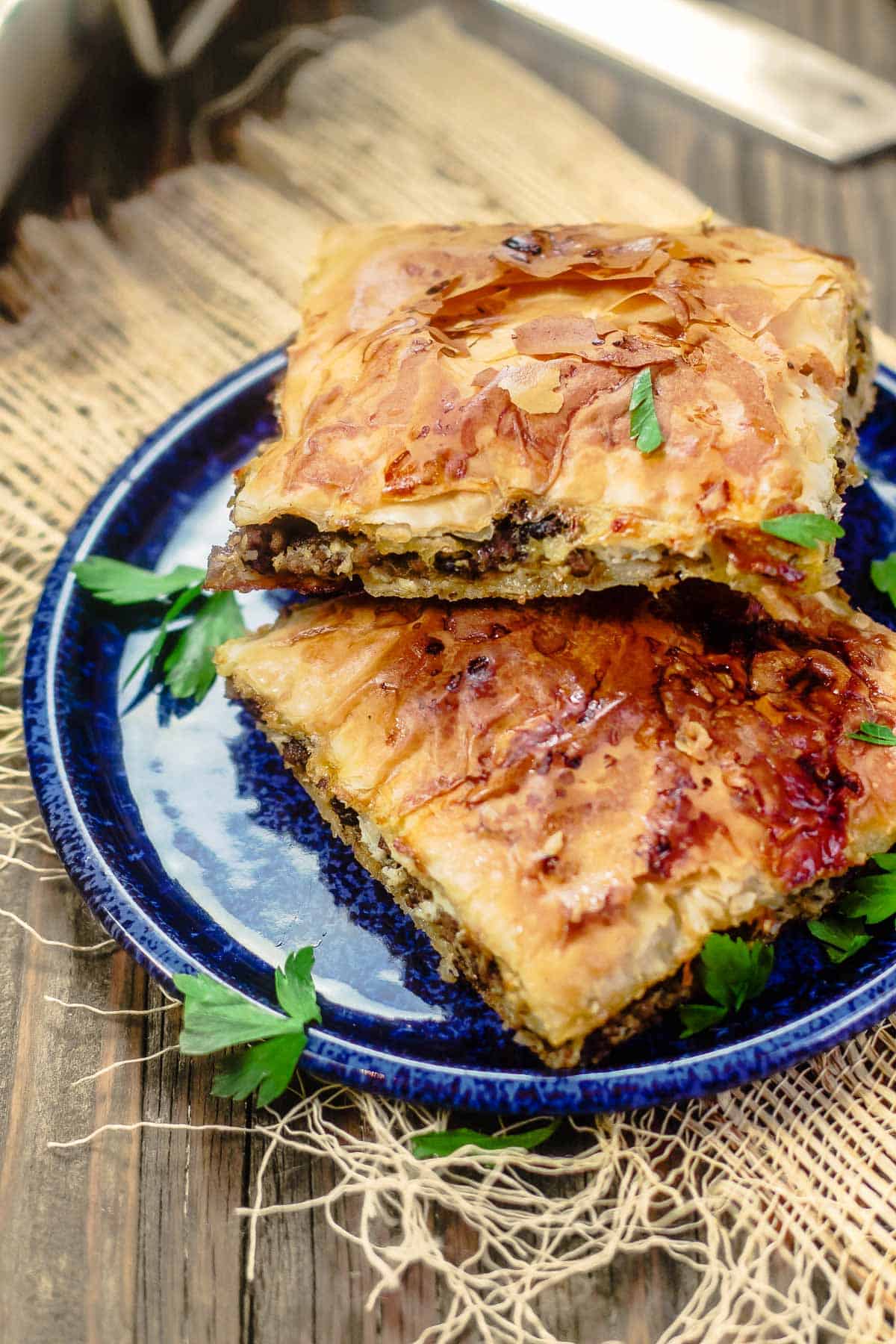 Classic Meat Pie recipe with step-by-step photos