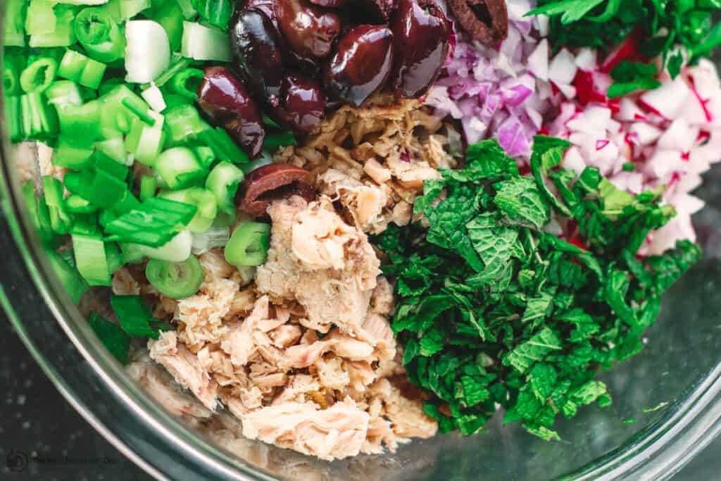 10 Min Mediterranean Tuna Salad Bold And Healthy The Mediterranean Dish 1426