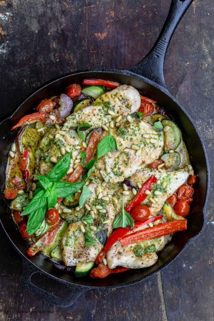 20-Minute Pesto Chicken and Vegetables | The Mediterranean Dish