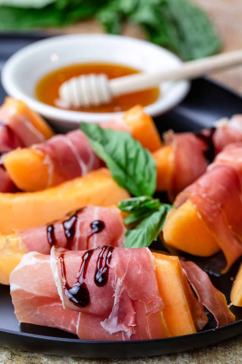 Prosciutto e Melone (Prosciutto and Melon) - The Mediterranean Dish