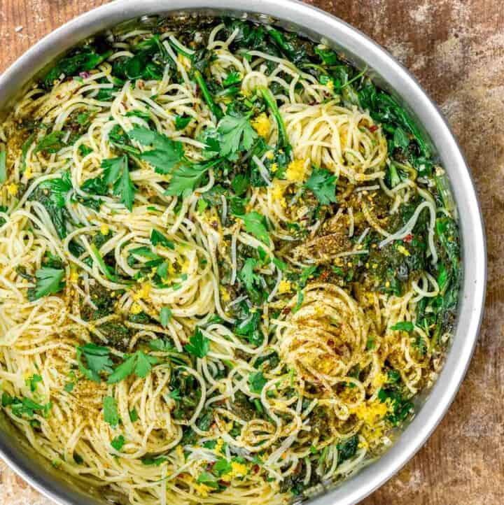 Must-Try Garlic Spinach Pasta (with Za'atar) l The Mediterranean Dish