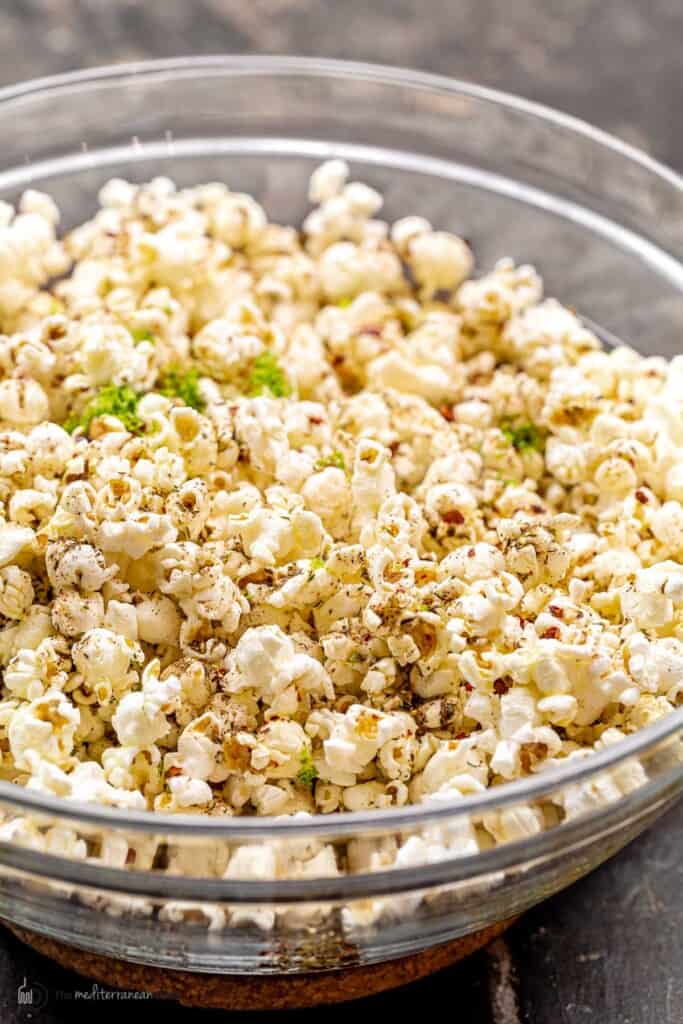 How To Make The BEST Stovetop Popcorn (Never Burned!) | The ...