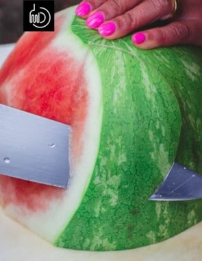 how to cut a watermelon web story poster image.