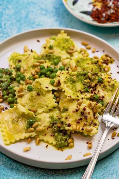 10-Minute Creamy Pesto Ravioli | The Mediterranean Dish