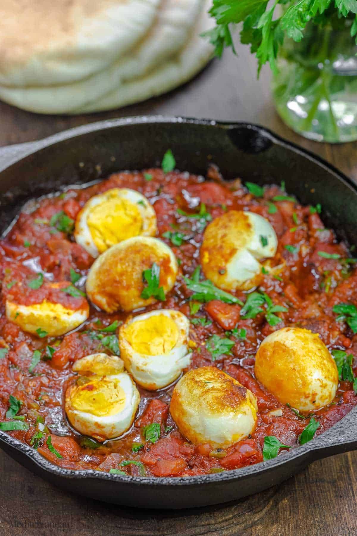 https://www.themediterraneandish.com/wp-content/uploads/2022/07/eggs-fra-diavolo-in-purgatory-recipe-1.jpg