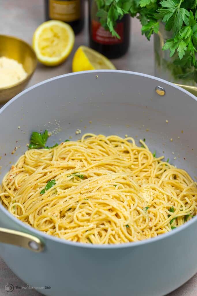 15-Minute Lemon Pasta (No Cream Or Butter!) | The Mediterranean Dish