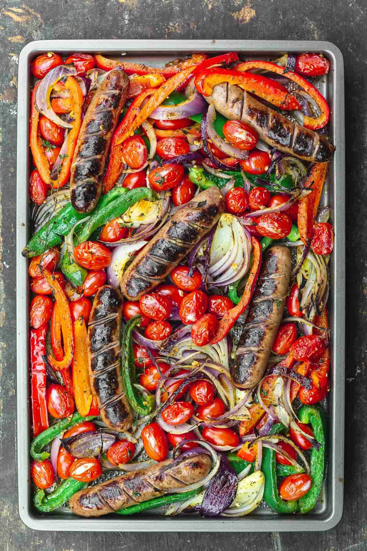 https://www.themediterraneandish.com/wp-content/uploads/2022/10/sheet-pan-chicken-sausage-and-peppers-recipe-6.jpg