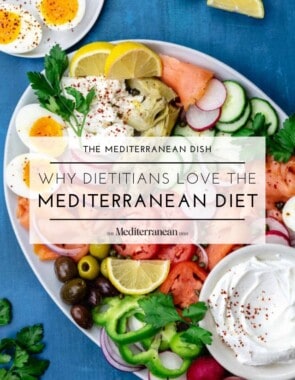 Why Dietitians Love the Med Diet web story poster image.