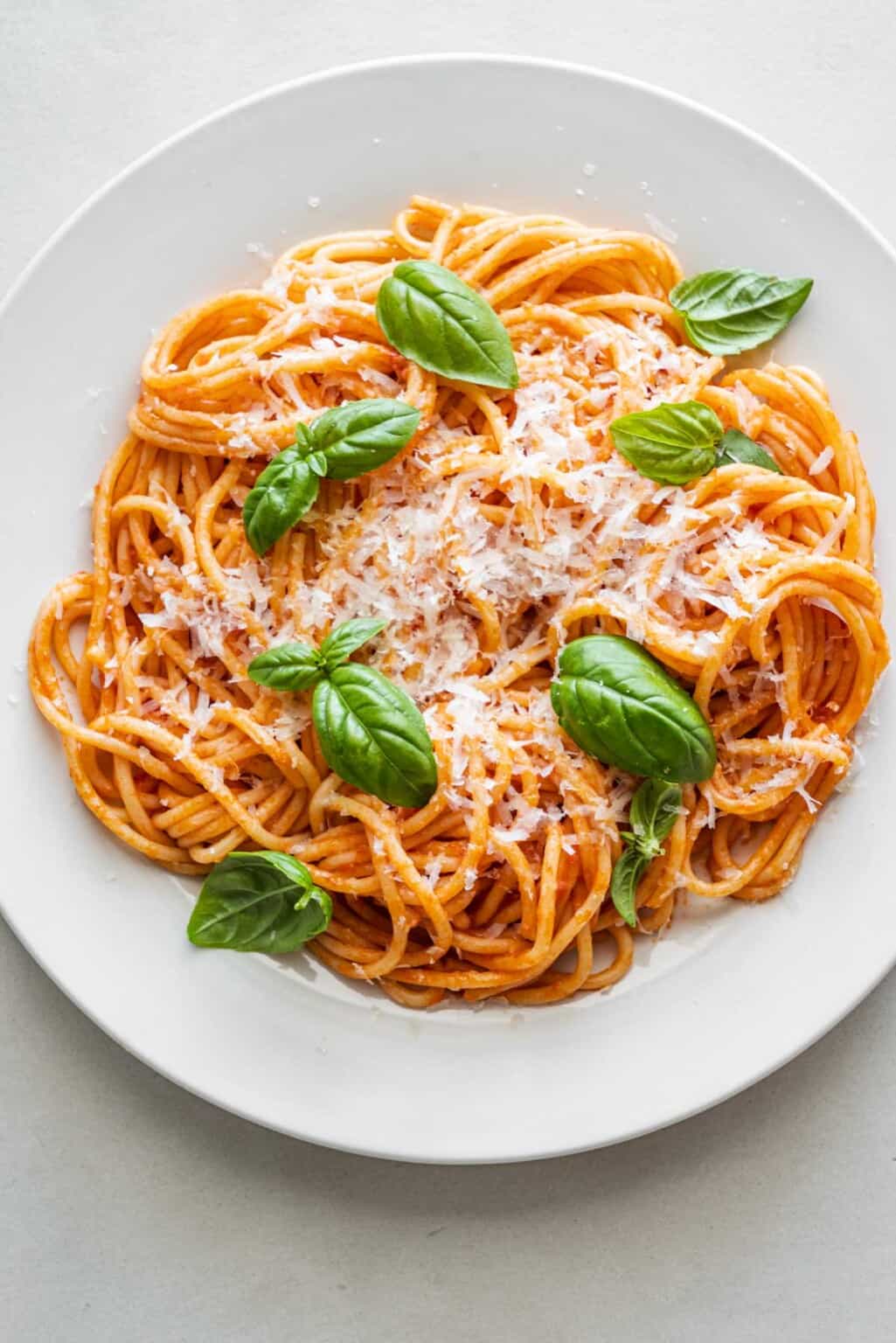 pasta-pomodoro-spaghetti-pomodoro-the-mediterranean-dish