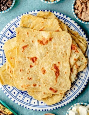 mlewi tunisian flatbread recipe web story poster image.