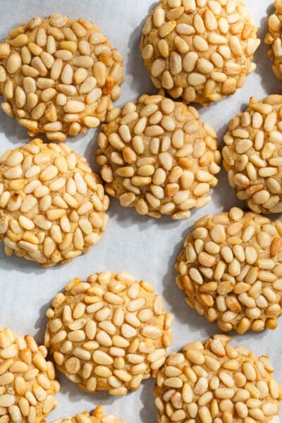 Pignoli Cookies Italian Pine Nut Cookie The Mediterranean Dish   Mediterranean Dish Pignoli Cookies LEAD 8 400x600 