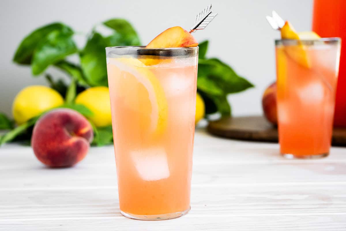 Peach Lemonade | The Mediterranean Dish