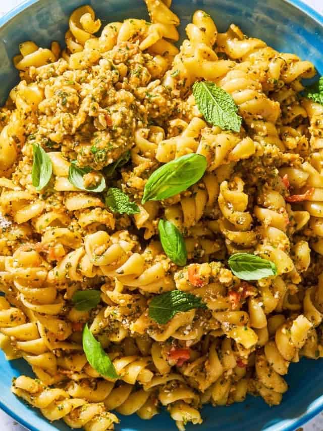 Pesto alla Trapanese (Sicilian Almond Pesto) - The Mediterranean Dish