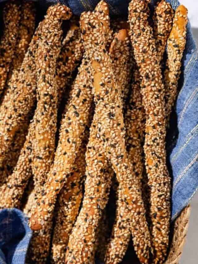 Kritsinia (Crispy Sesame Breadsticks)