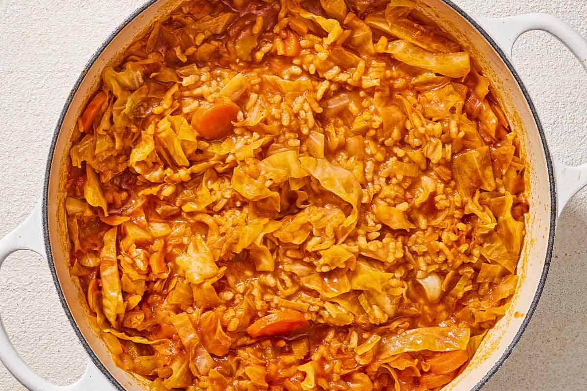 Greek cabbage rice in a large pot.